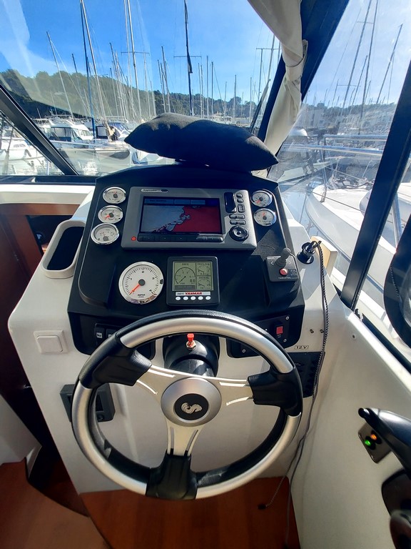 slider 12 Beneteau Antares 30 Fly